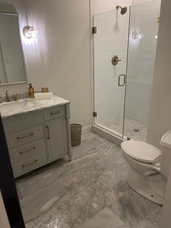 Gold Suite By Hollyhock- Executive-Level Living Louisville